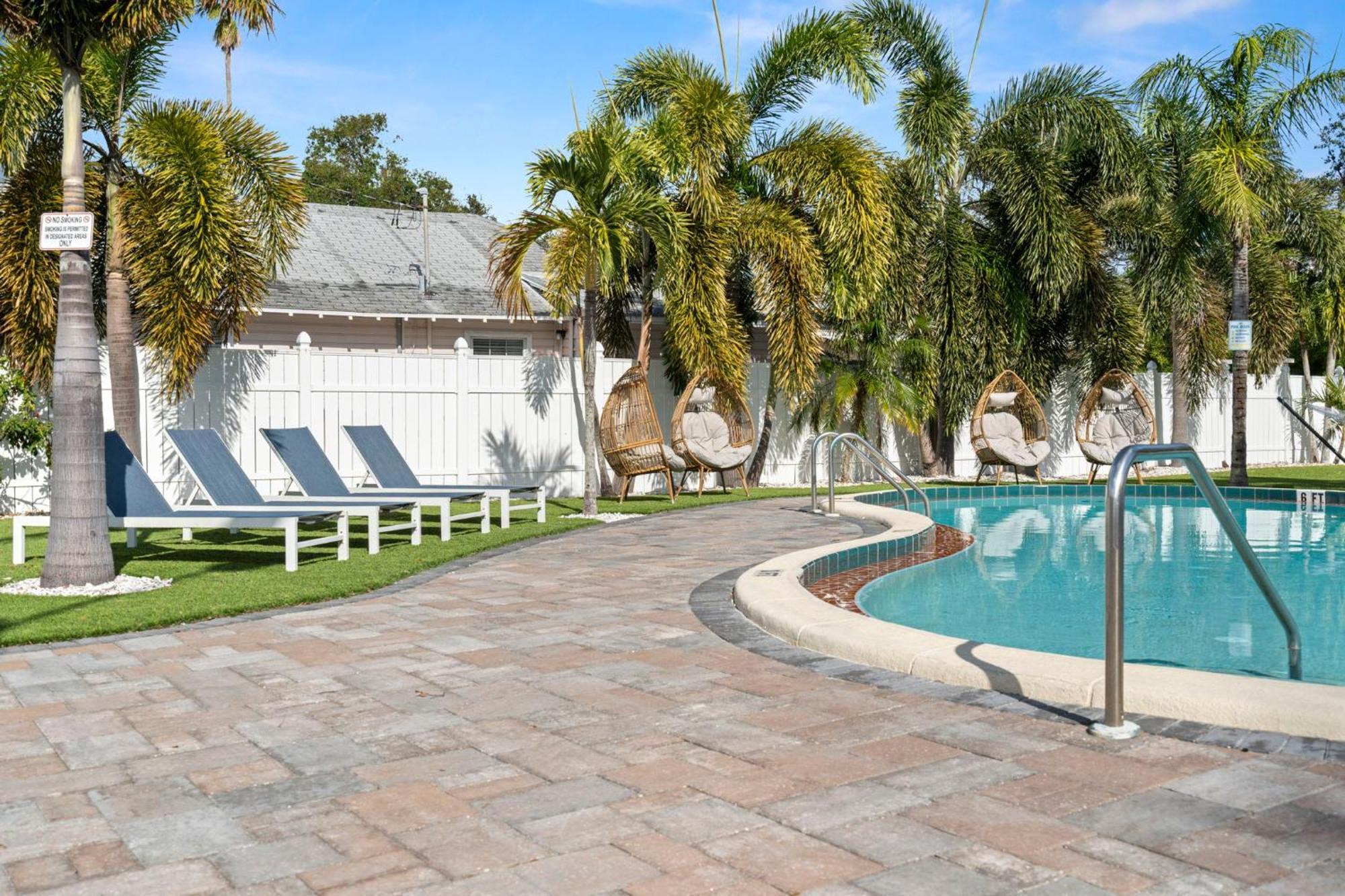 2B1B Stylish Little House W Shared Pool 511 Villa Clearwater Exterior photo